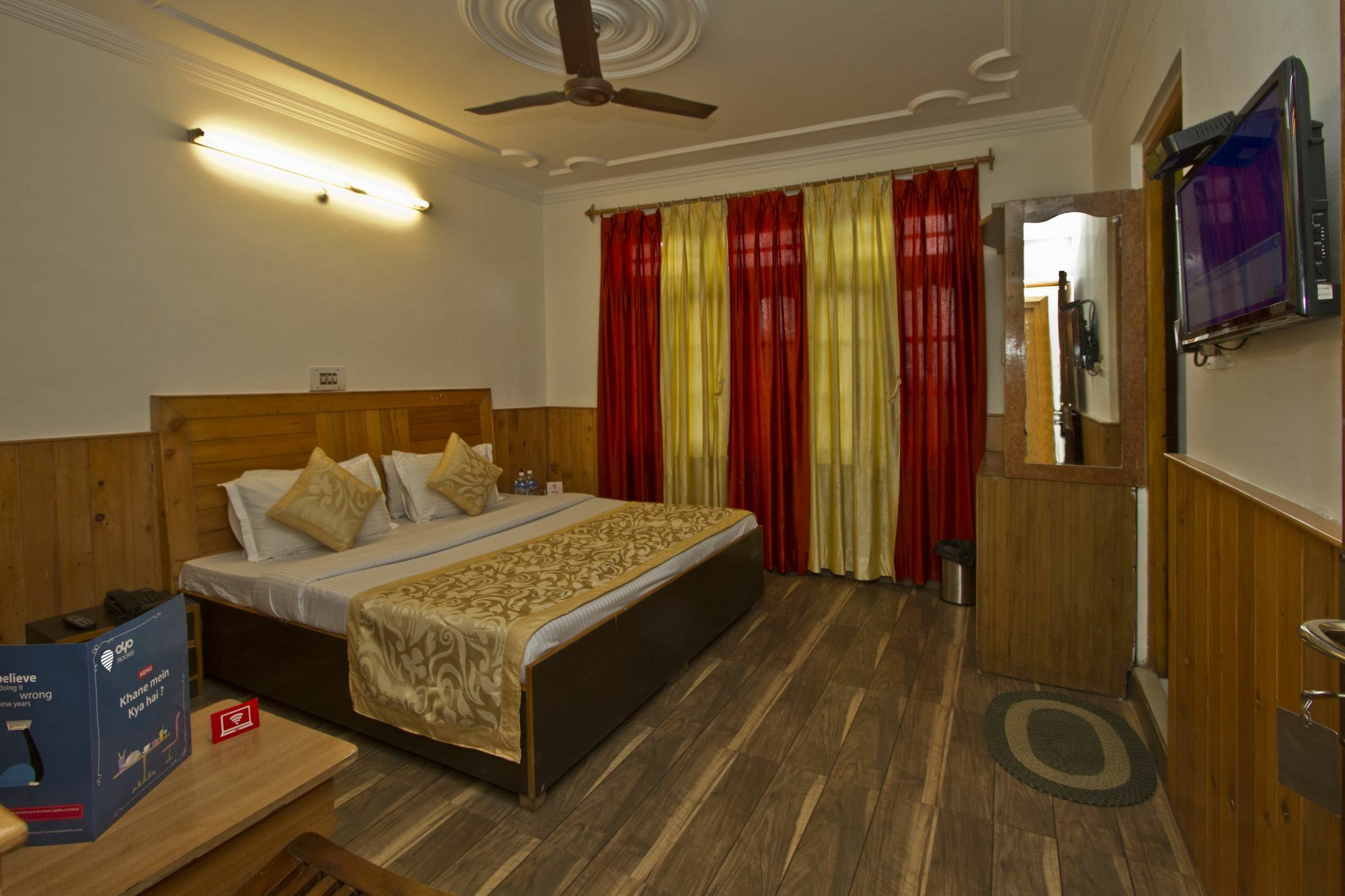 Oyo 4605 Hotel Aakarsh 达兰萨拉 外观 照片