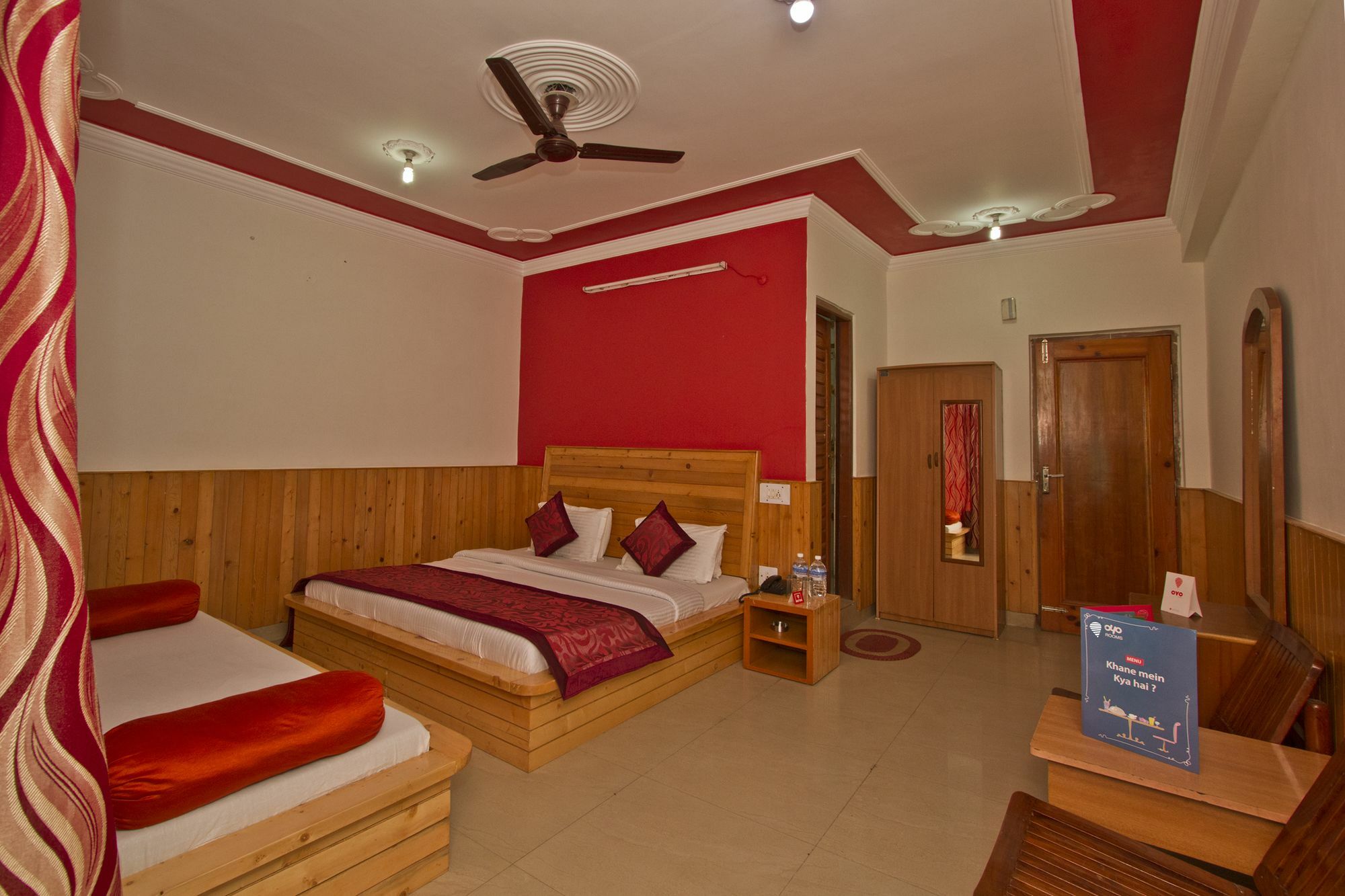 Oyo 4605 Hotel Aakarsh 达兰萨拉 外观 照片